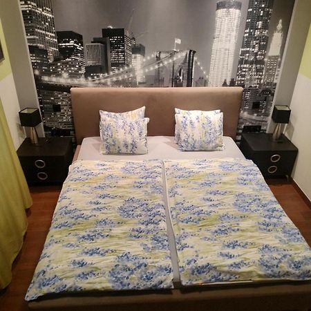 Apartament Manhattan Белосток Экстерьер фото