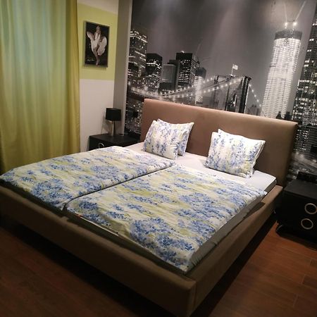 Apartament Manhattan Белосток Экстерьер фото
